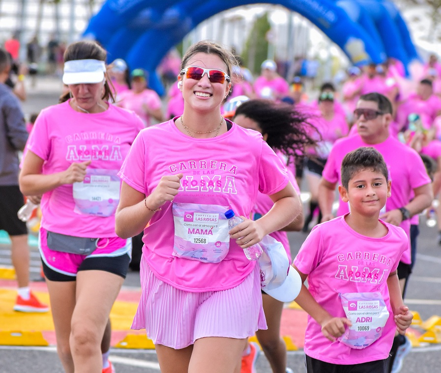 Carrera de las Rosas cierra su gira nacional en Medellín: Miles correrán por la vida y la detección temprana del cáncer de mama
